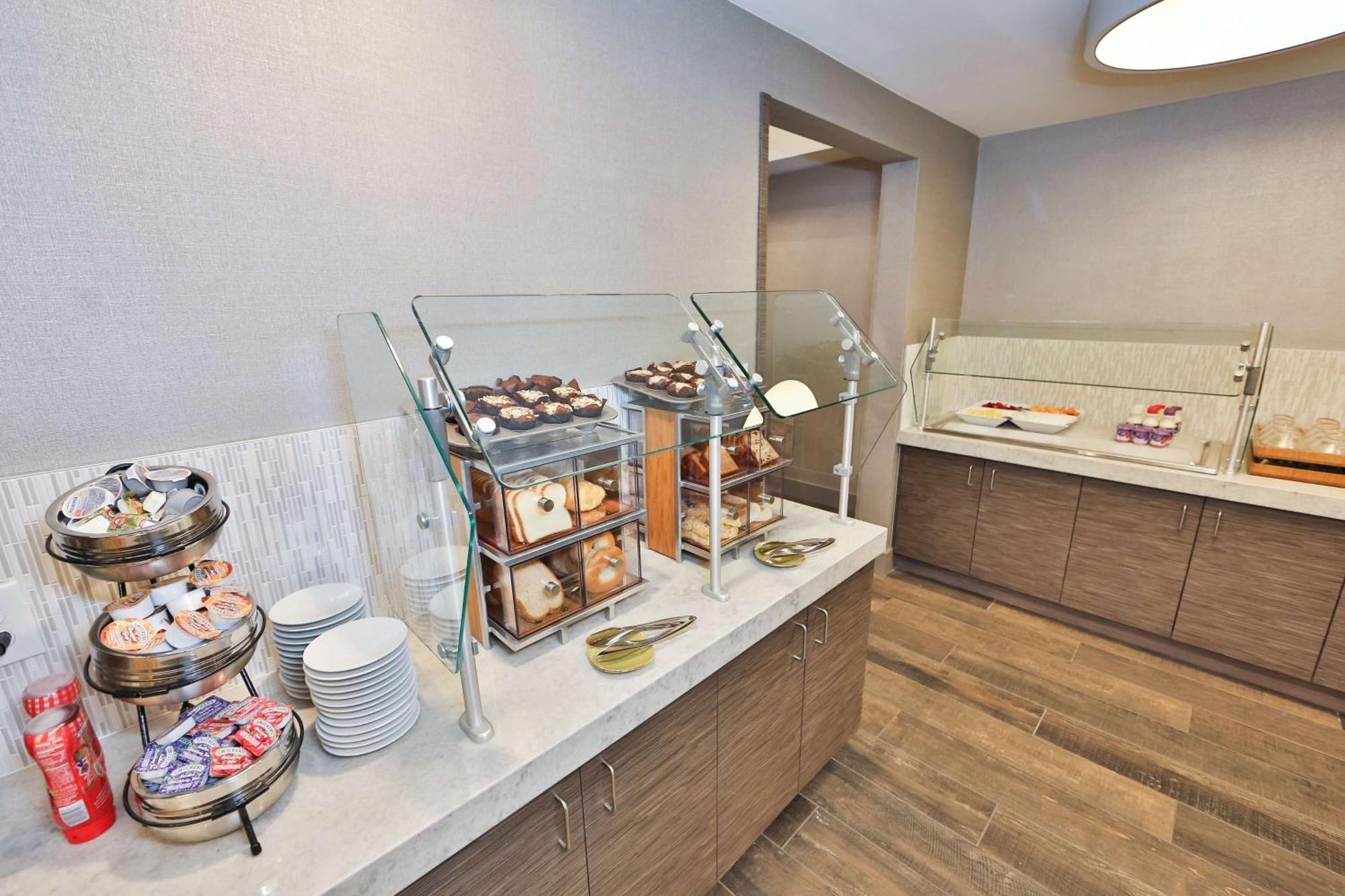 Hotel Doubletree By Hilton Atlanta Alpharetta-Windward Extérieur photo